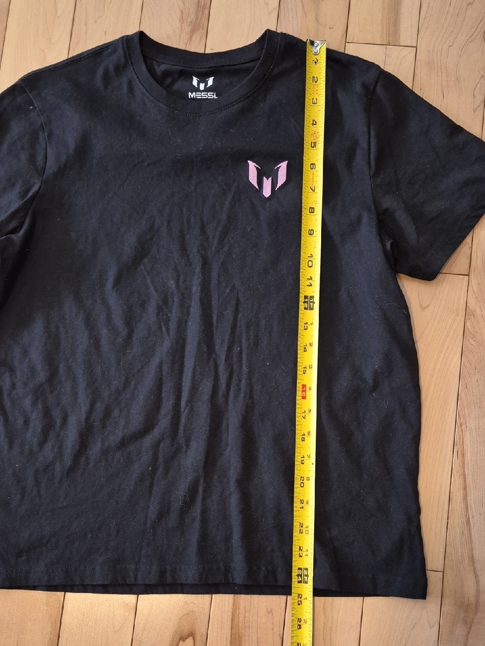 MESSI Men's Size Medium Black Logo Tee with Pink Accent - Picture 5 of 7